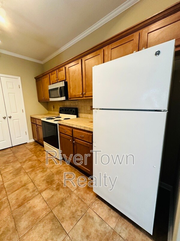 Foto del edificio - 641 Gookin Pl