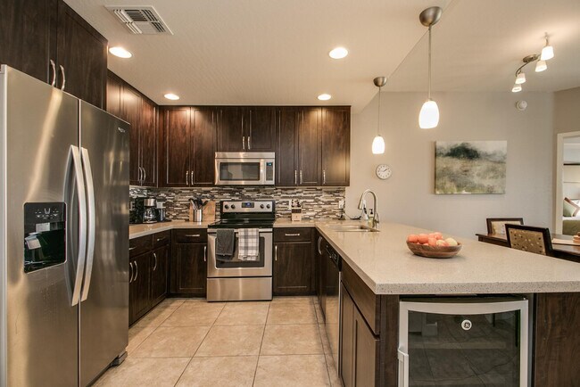 Foto del edificio - 5450 E Deer Valley Dr