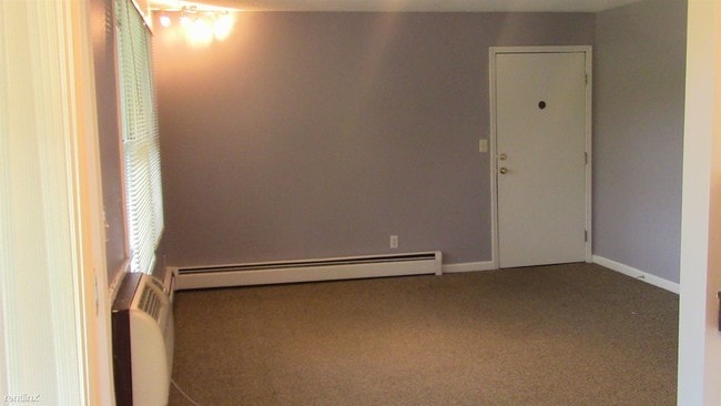 Building Photo - 2 br, 1 bath Apartment - 18281 Alpine Court