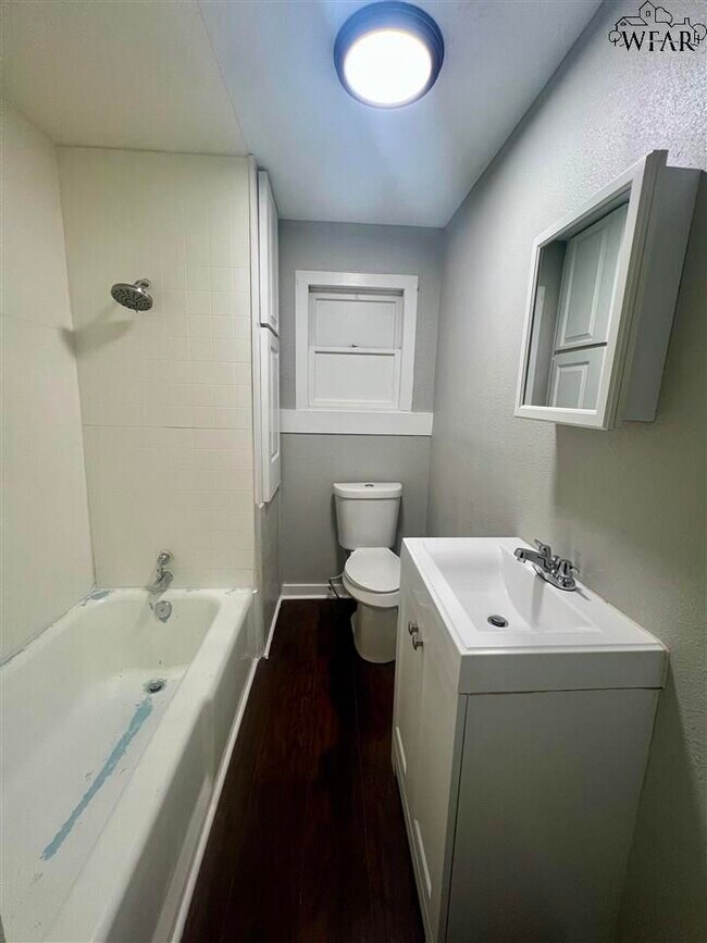 Foto del edificio - 1202 Austin St