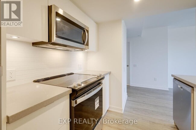 Photo du bâtiment - 500-500 Wilson Ave