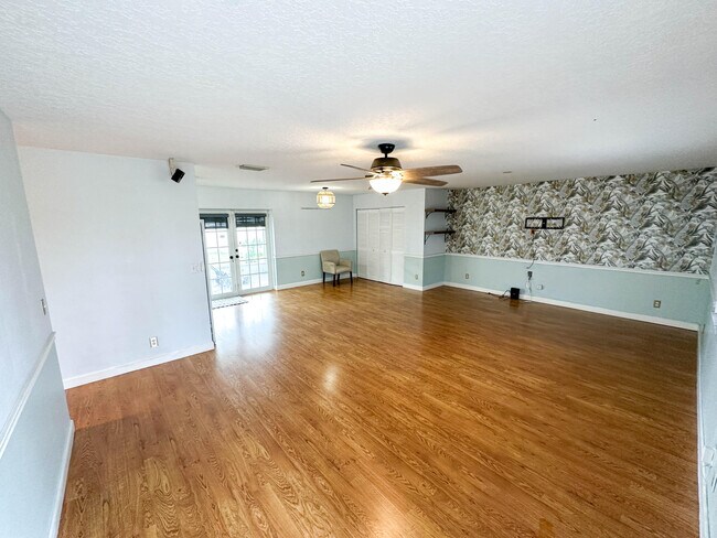 Foto del edificio - 3710 Gull Rd