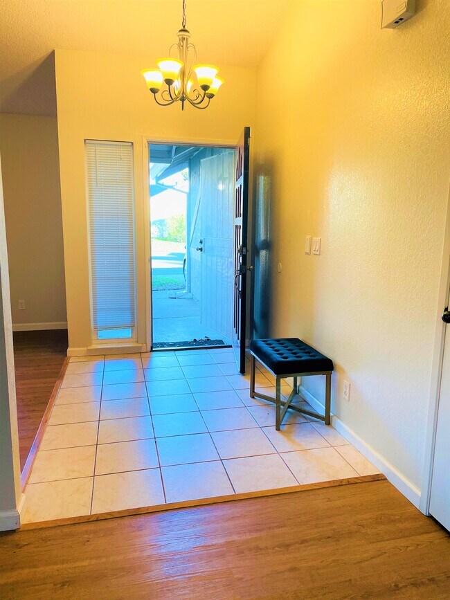 Entrance - 1000 Northridge Dr