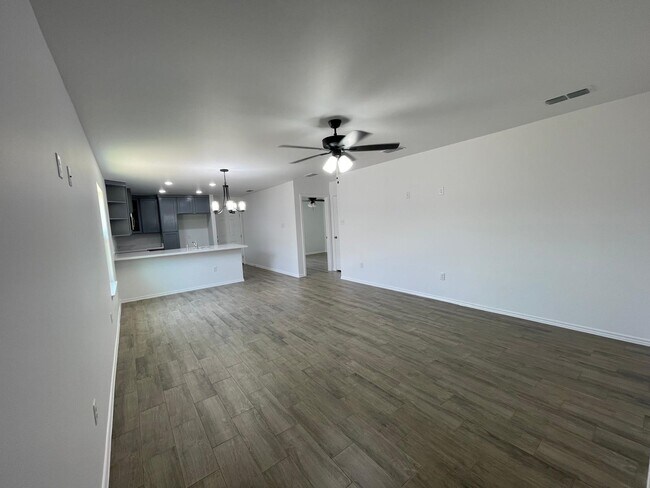 Building Photo - 1525 Estudiantes Dr
