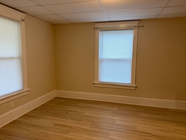 Foto del edificio - 2-3 Bedroom Home Canton