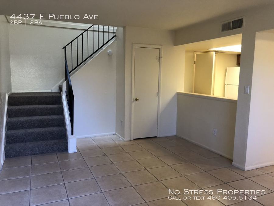 Primary Photo - 2 Bed Town Home off 40th St and Broadway!