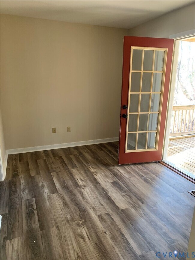 Foto del edificio - 6904 Deer Thicket Dr