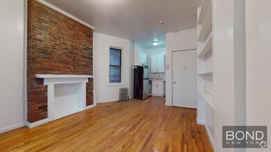 Building Photo - 49 Clinton St