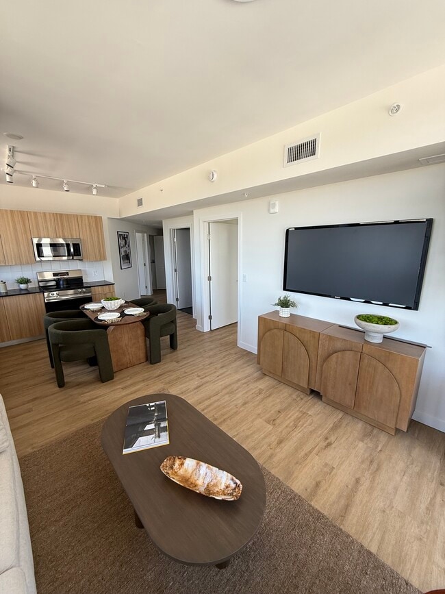 Photo - 941 E 22nd St Apartment