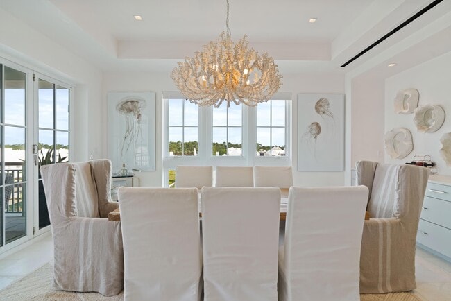 Building Photo - Experience refined coastal living Alys Beach