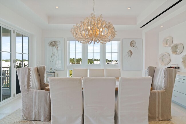 Foto del edificio - Experience refined coastal living Alys Beach