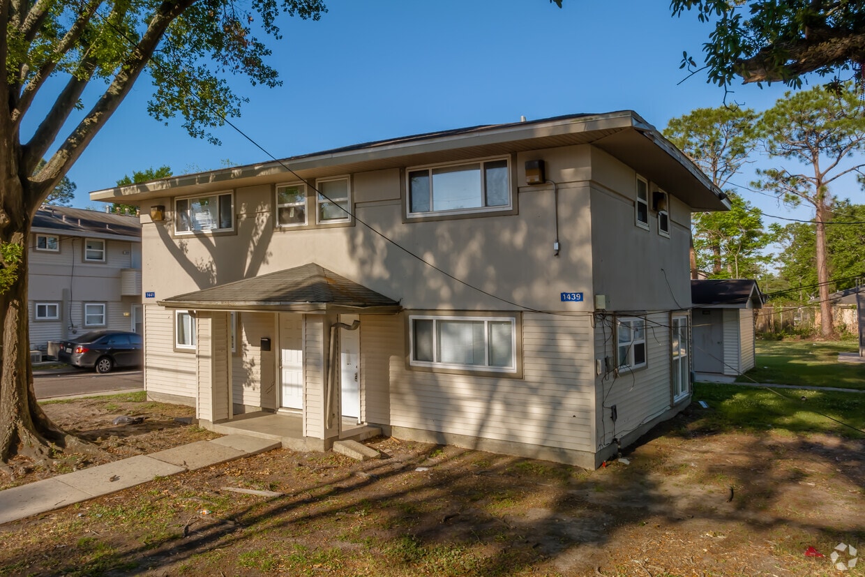 1315 Southlawn Boulevard - Parc Place Apartments