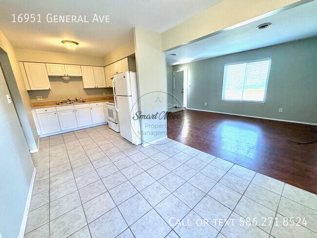Foto del edificio - 16951 General Ave