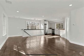 Building Photo - 33 Evergreen Hill Rd