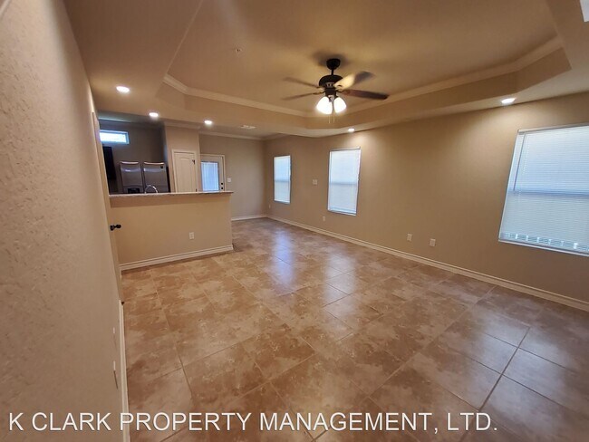 Building Photo - 3 br, 2.5 bath House - 6303 LUGLIO LANE #102