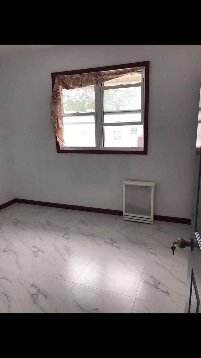 Foto del edificio - 2885 86th St