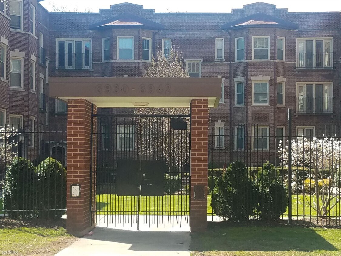 Primary Photo - 1 br, 1 bath Apartment - 6932 S Crandon Ave