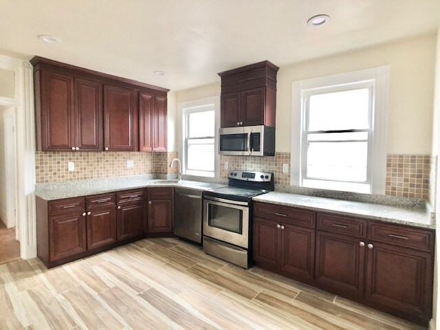 Foto del edificio - 2 Parker Hill Ter