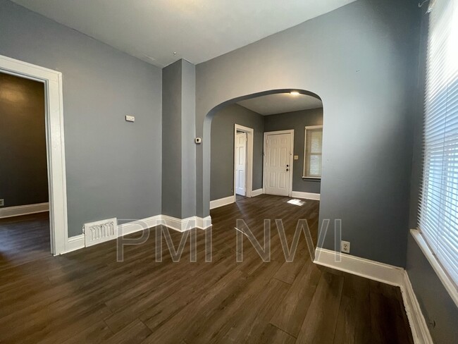 Foto del edificio - 3988 Adams St