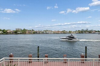 Building Photo - 511 Bayshore Dr
