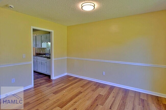Building Photo - 205 Tempest Ln