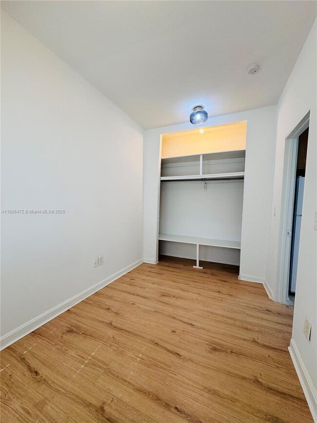 Building Photo - 227 1st St