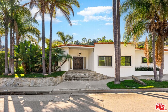Building Photo - 761 N Bundy Dr