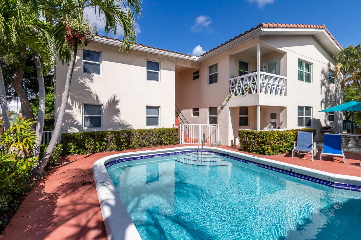 Foto principal - 2591 NE 55th Ct