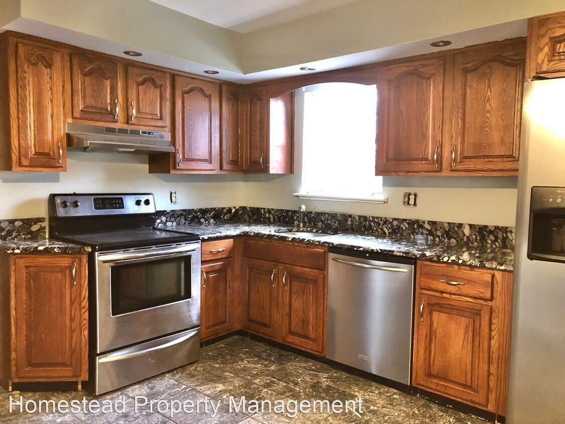 Foto principal - 4 br, 2.5 bath House - 313 Baily Road