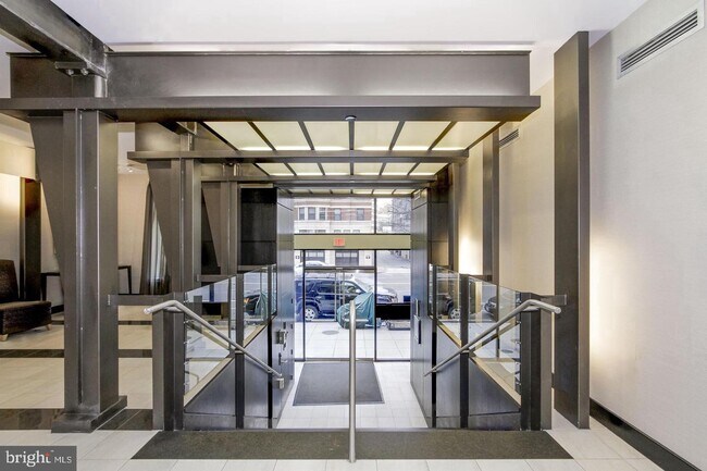 Foto del edificio - 1211 13th St NW
