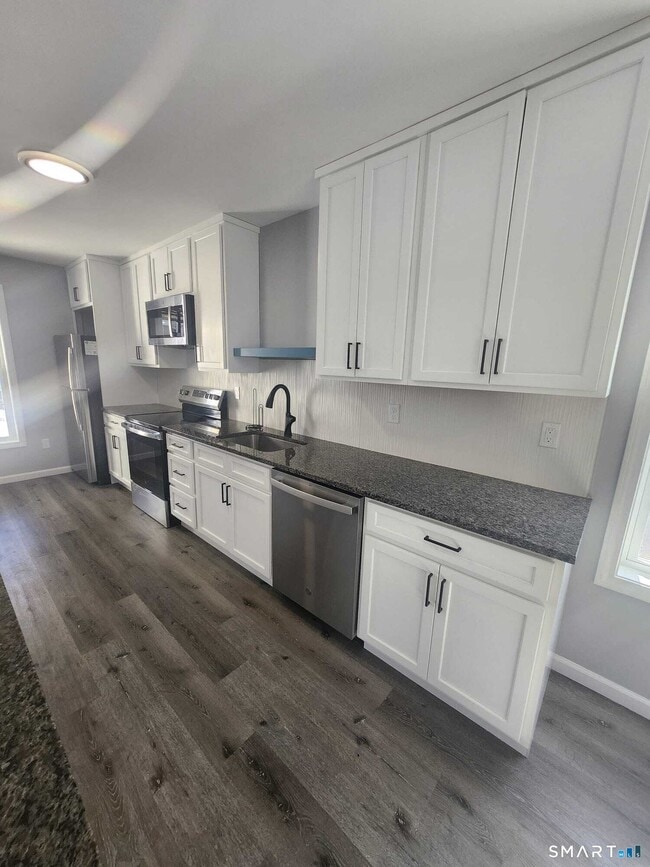 Building Photo - 51 Conlon St