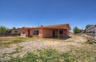 Building Photo - 385 Mireles Ct