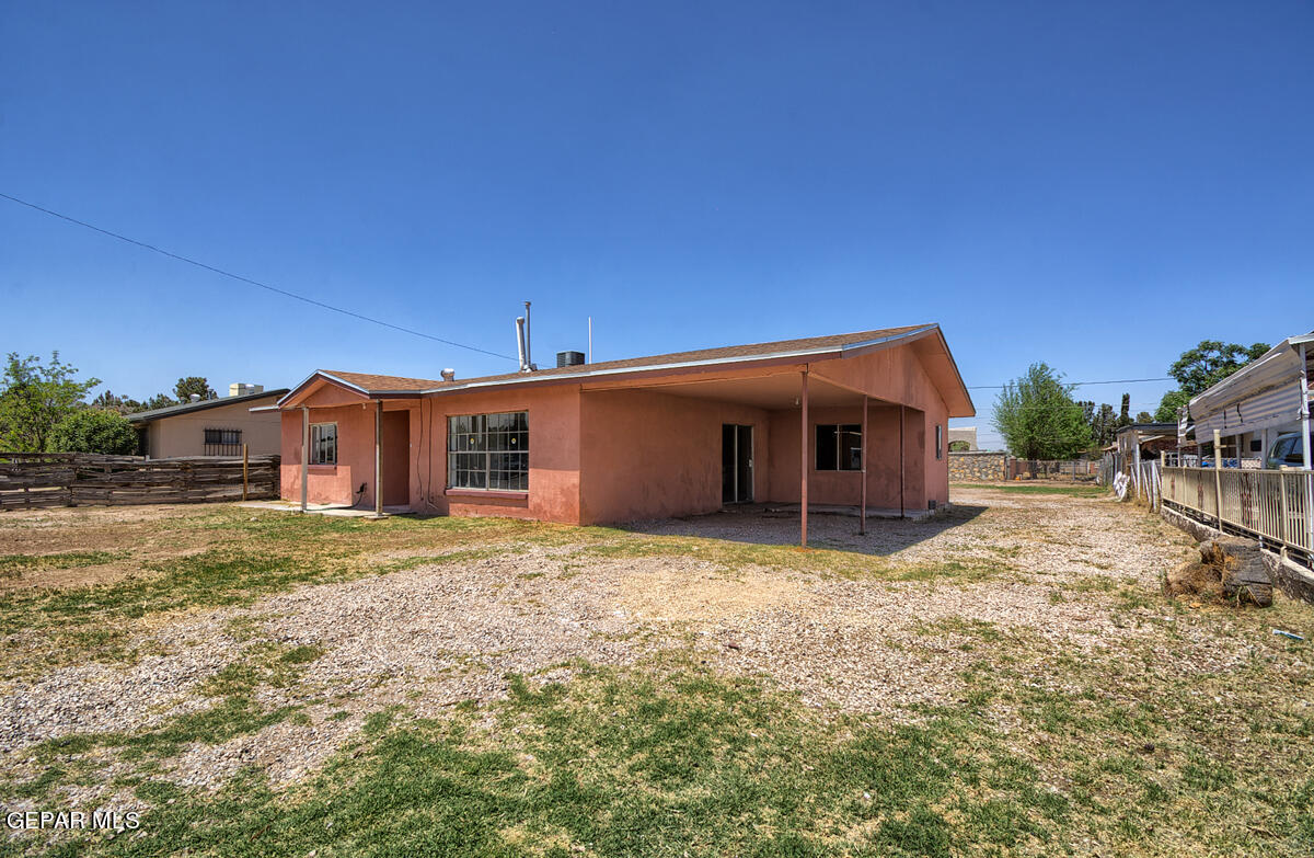 Primary Photo - 385 Mireles Ct