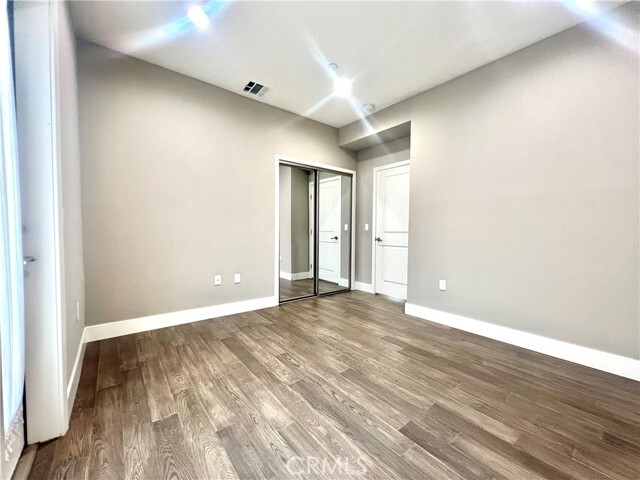 Foto del edificio - 21050 Cypress St