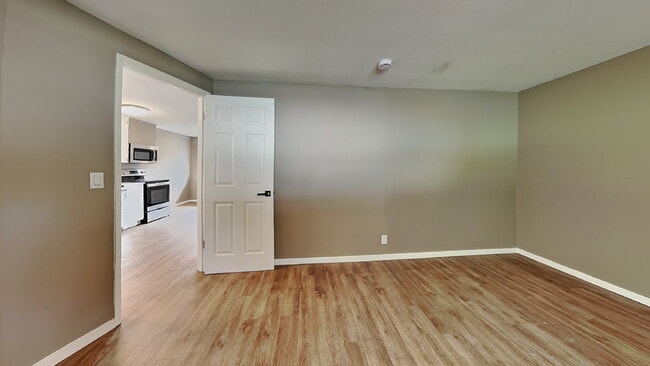 Foto del edificio - 102 Summit Ave N