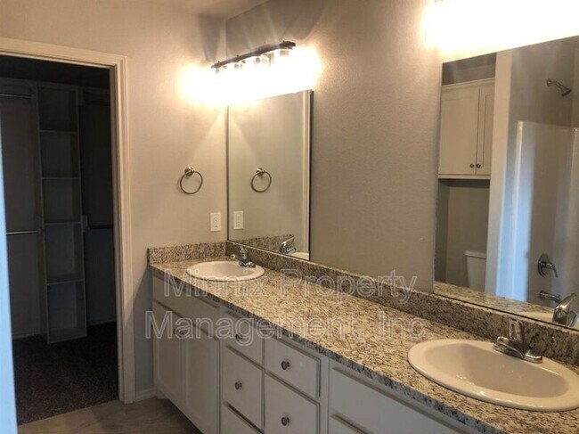 Foto del edificio - 5714 120th St