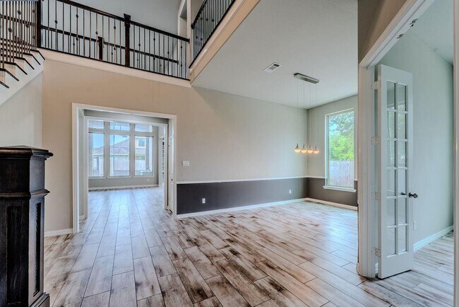 Foto del edificio - 815 Sunbeam Creek Ct