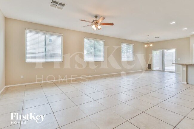 Foto del edificio - 11734 W Chase Ln