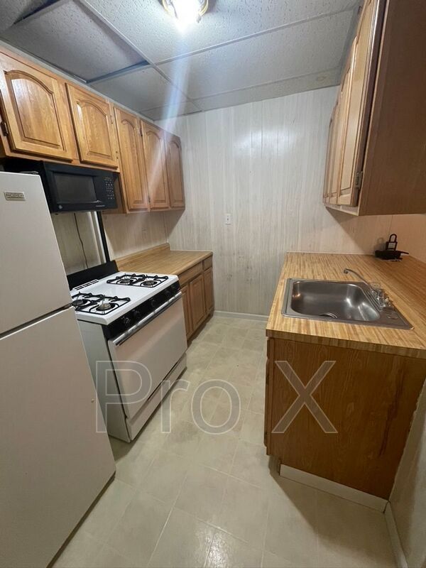 Foto del edificio - 103 E Williams