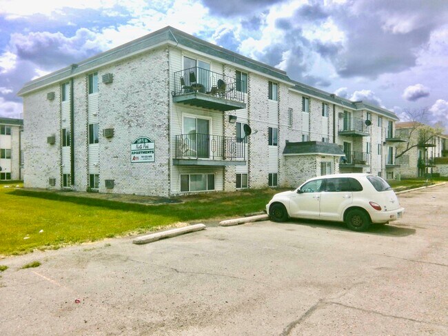 Building Photo - 2409 4th Ave N