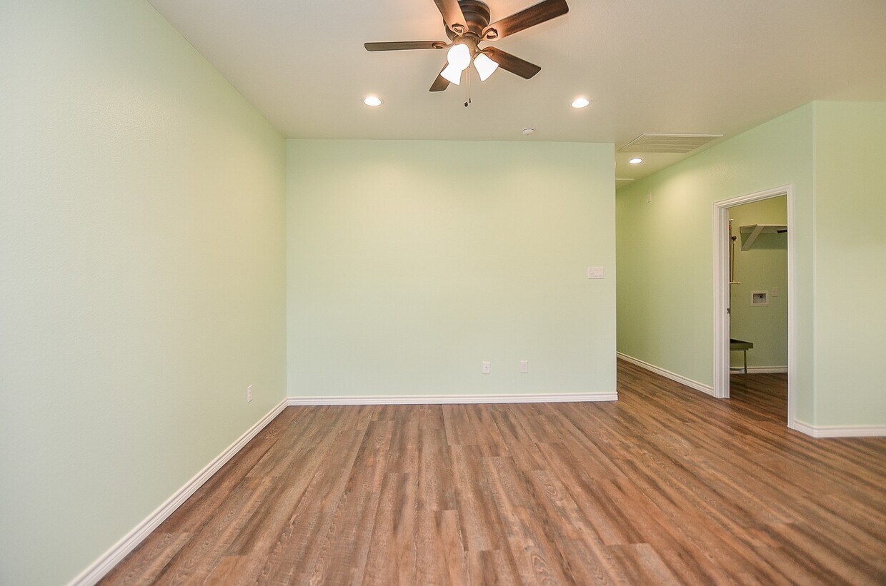 Foto principal - 239 Broadhurst