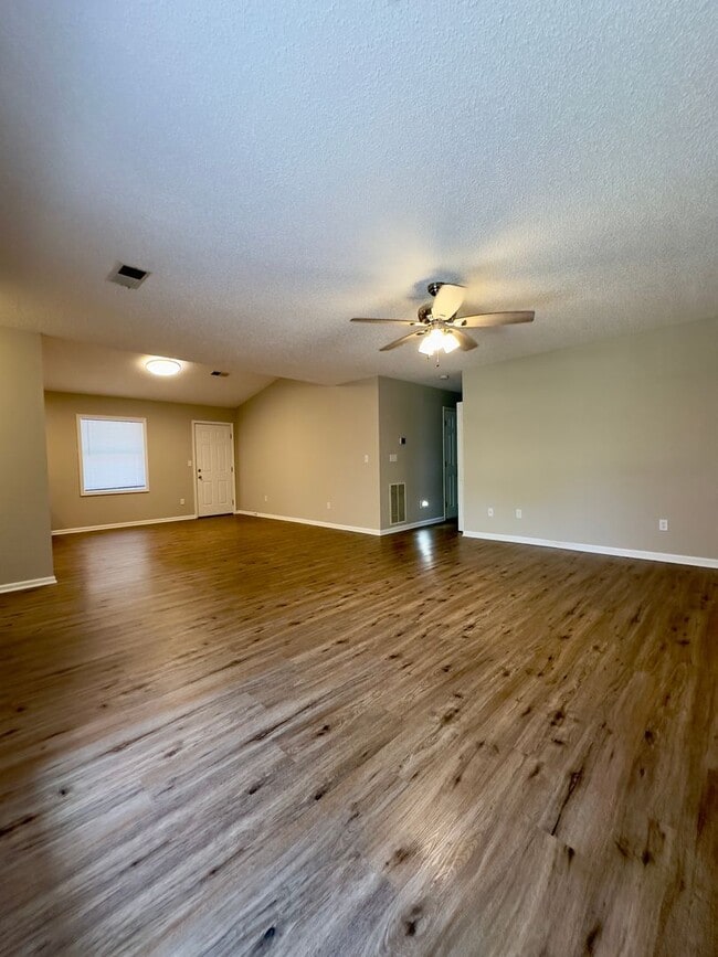 Foto del edificio - 527-690-692-IO