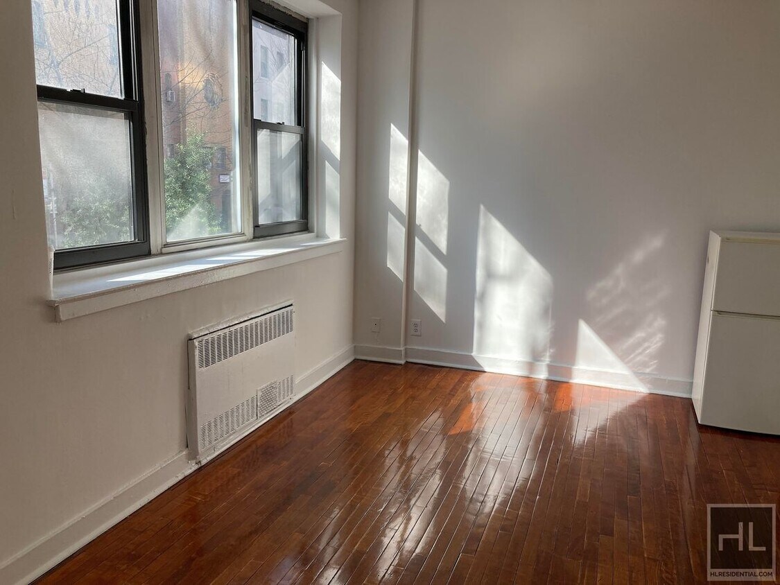 Foto principal - NO FEE Studio in Lenox Hill! Won't Stay on...