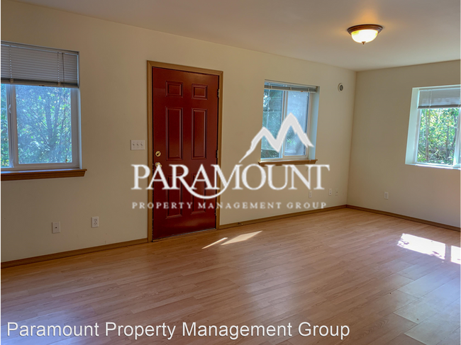 Foto del edificio - 2 br, 1.5 bath House - 1833 Front Ave West