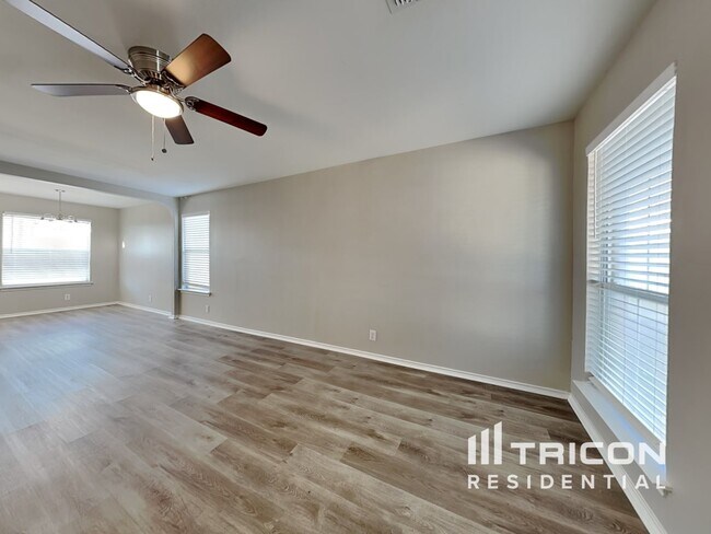 Foto del edificio - 6902 Shelbyville Ct