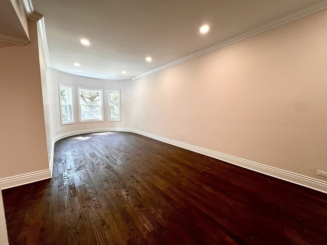Foto del edificio - 670 W Sheridan Rd