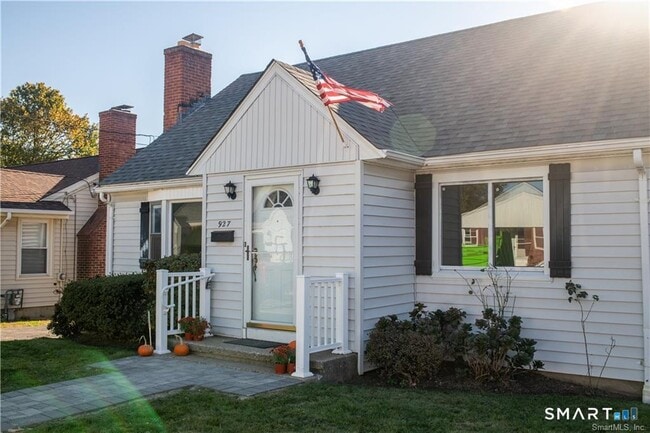 Building Photo - 927 Birmingham St