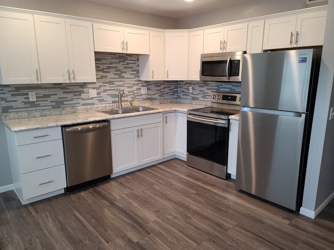 506 Stratford Dr Unit 506, Emporia, KS 66801 Condo for Rent in