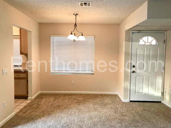 Foto del edificio - Mira Mesa, 10628 Dabney Dr #163, All Appli...