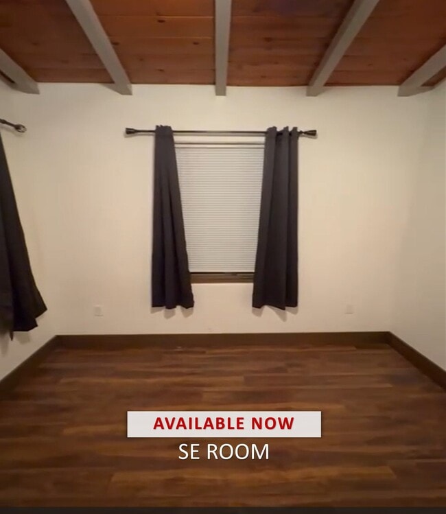 Building Photo - 2002 N Mountain Ave